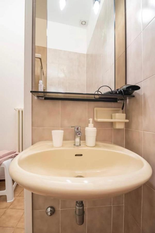 B&B La Dolce Casa Lago Di Como Cremia Bagian luar foto