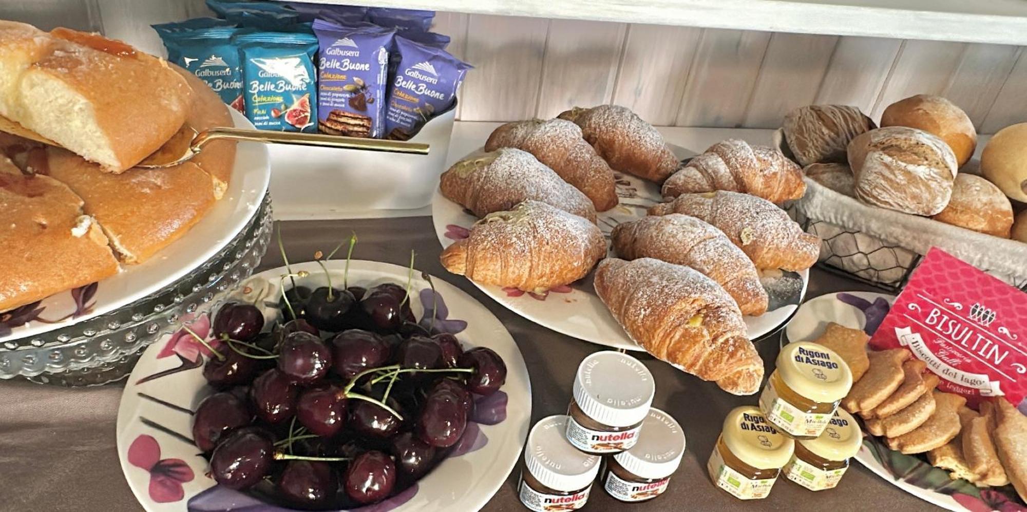 B&B La Dolce Casa Lago Di Como Cremia Bagian luar foto